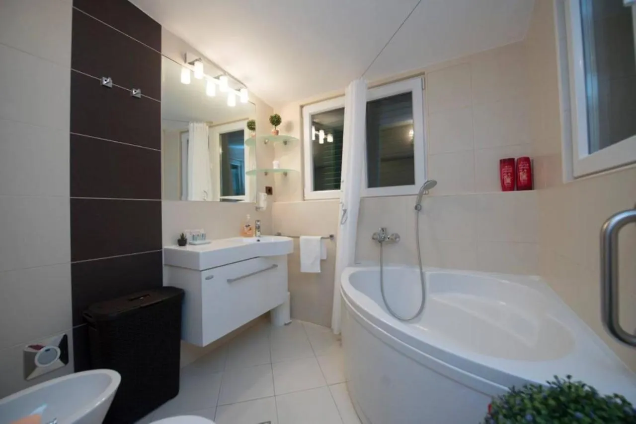 Impeccable 1-Bed Apartment In Center Of Split